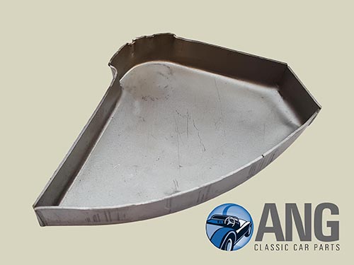 SILL END CAP (RIGHT HAND REAR) ; TR4, TR4A