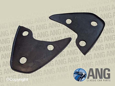REAR BUMPER CORNER RUBBER SEALS ; TR6