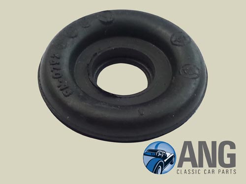 RUBBER GROMMET (1 1/2" DIAMETER ; 5/8" HOLE) ; TR7, TR8