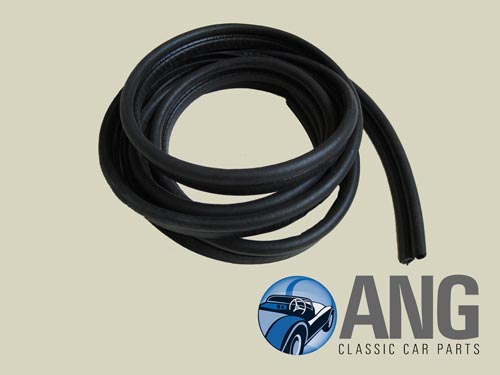 BOOT LID APERTURE RUBBER SEAL ; TR6