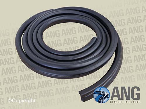 BOOT LID RUBBER SEAL ; TR7, TR8